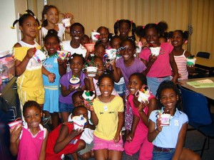 The Dixon Gallery in Memphis held art classes for students to make their own teapots and a children's teapot exhibition through their community outreach program.