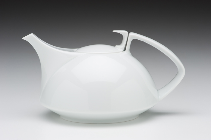 Tea Pot TAC by Walter Gropius. Bauhaus Movement