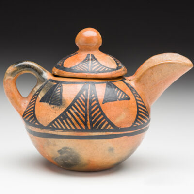 Hopi Pueblo teapot.