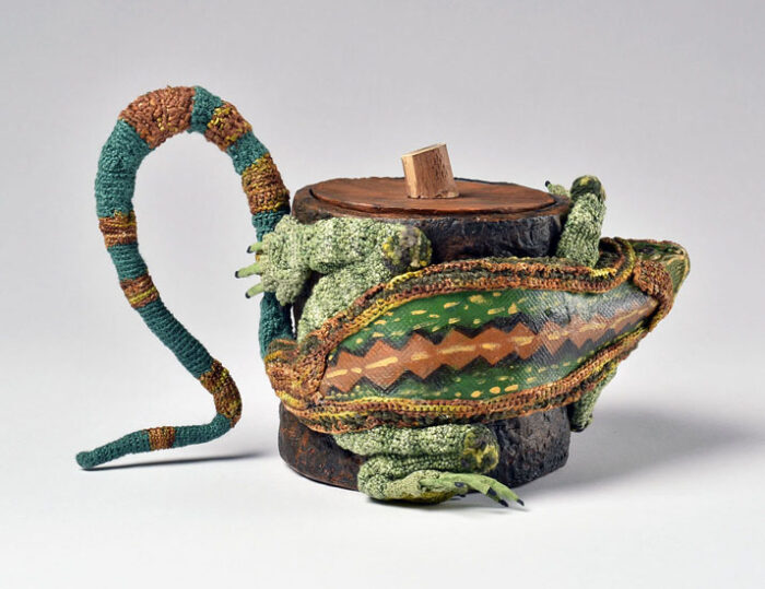 Andrea Uravitch, Lizard Teapot