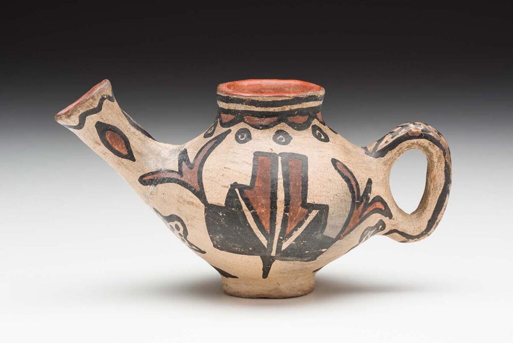 Pueblo teapot. San Ildefonso.